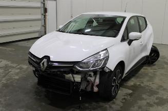 skadebil auto Renault Clio  2019/3