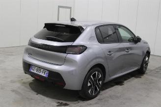 Peugeot 208  picture 3