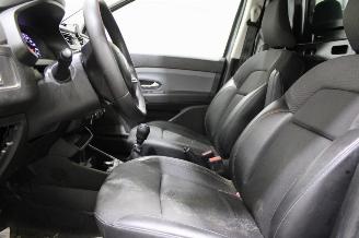 Renault Express  picture 10