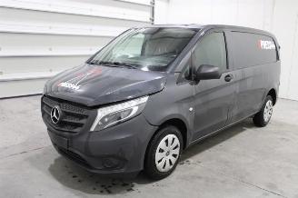 skadebil auto Mercedes Vito  2021/3