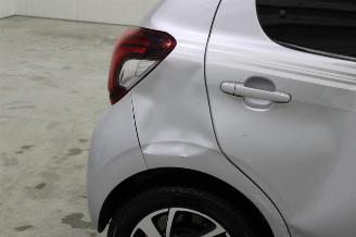 Peugeot 108  picture 18