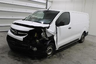 skadebil auto Opel Vivaro  2024/4