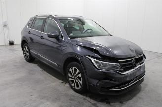Volkswagen Tiguan  picture 2