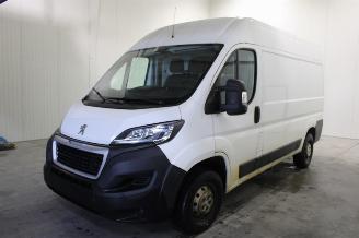 krockskadad bil auto Peugeot Boxer  2021/2