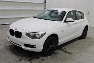 krockskadad bil auto BMW 1-serie 114 2015/3