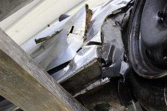 Peugeot 208  picture 15