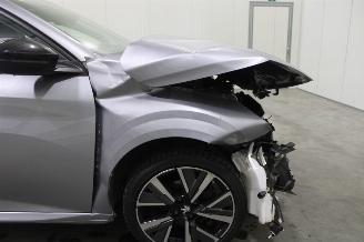 Peugeot 208  picture 7