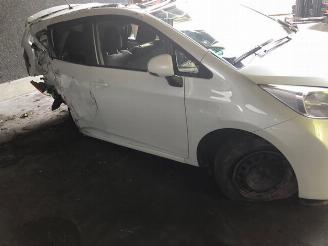 Auto da rottamare Toyota Verso S DIESEL - 1364CC - 66KW - EURO 5B 2015/2