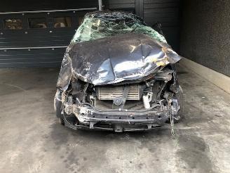 Salvage car Ssang yong Rodius 2157CC - DIESEL - EURO6B 2018/5