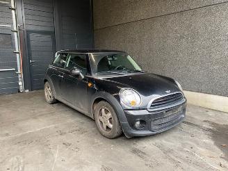 Dezmembrări autoturisme Mini One Mini (R56) Hatchback 2006 / 2013 1.6 One D 16V Hatchback  Diesel 1.598cc 66kW (90pk) 2010/10