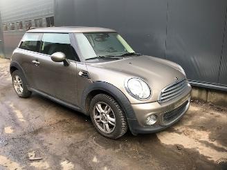 Salvage car Mini One (R56) Hatchback 2006 / 2013 1.6 One D 16V Hatchback  Diesel 1.598cc 66kW (90pk) FWD 2012/1