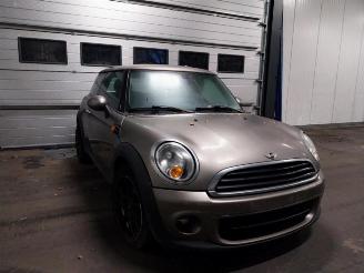 Salvage car Mini One Mini (R56), Hatchback, 2006 / 2013 1.6 One D 16V 2013/5