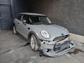 Salvage car Mini One Mini (F56), Hatchback 3-drs, 2013 1.5 12V One D 2017/7