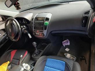 Kia Cee d Cee'd (EDB5), Hatchback 5-drs, 2006 / 2012 1.4 CVVT 16V picture 16