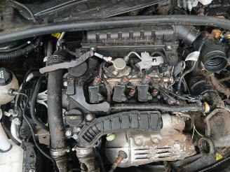 Peugeot 2008 2008 (UD/UK/UR/US/UX), MPV, 2019 1.2 VTi 12V PureTech 130 picture 13