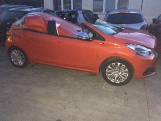 demontáž osobní automobily Peugeot 208  2016/4