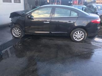 demontáž osobní automobily Renault Fluence benzine-1600cc - 81kw 2011/1