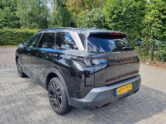 damaged passenger cars Peugeot 5008 1.2 Hybr Aut. Allure 7 Stoelen 2025/1