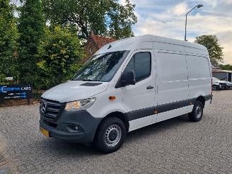 Vaurioauto  passenger cars Mercedes Sprinter 317 CDI Navi Mbux Stoelverw 2023/7