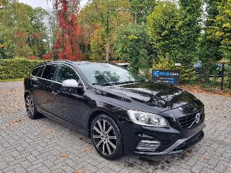 Unfallwagen Volvo V-60 R-Design 2.0d 88KW Navi Stoelverw. 2016/3
