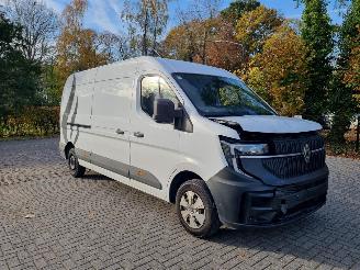 Vaurioauto  passenger cars Renault Master DCI 150 Airco Navi Camera 2024/12