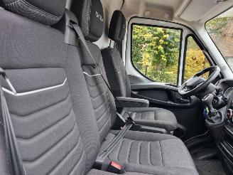 Iveco Daily 35-140 Hi-Matic Airco Navi picture 13