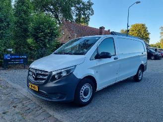 krockskadad bil bedrijf Mercedes Vito 116 CDI Extra Lang Navi Stoelverw 2023/9