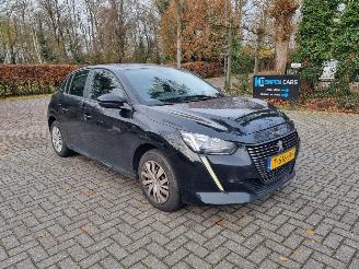 damaged passenger cars Peugeot 208 PureTech 75 Navi Airco 2023/6