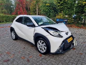 Schadeauto Toyota Aygo X 1.0 VVT-I Airco 2022/9