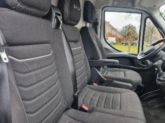 Iveco Daily 35S14 Aut. Airco Navi picture 13