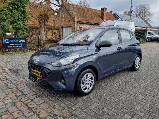 krockskadad bil auto Hyundai I-10 1.0 Comfort Airco Navi Camera 2025/3