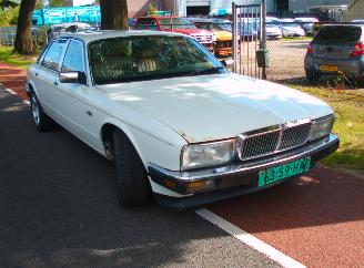 Unfallwagen Jaguar Sovereign  1988/8