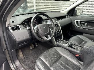 Land Rover Discovery Sport 2.0 TD4 PANO/CAMERA/LEDER/TREKHAAK/MERIDIAN/LED/RIJDBAAR! picture 8