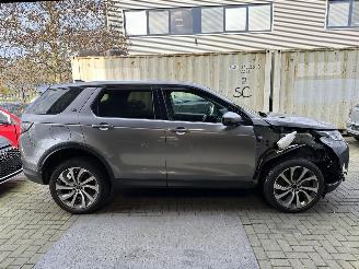 Land Rover Discovery Sport VOLLEDIG RIJDBAAR/D165 2.0 4x4 PANO/LED/FULL-ASSIST/FULL OPTIONS picture 3