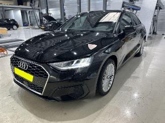 uszkodzony samochody osobowe Audi A3 1.5 35 TFSI S-LINE LEDER/NAVI/CAMERA//ASSIST/LED MATRIX/ VOL SCHADEVRIJ 2022/9