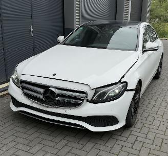 Mercedes E-klasse LED / CAMERA / NAVIGATIE / AMG VELGEN VOLLEDIG RIJDBAAR 2016/9