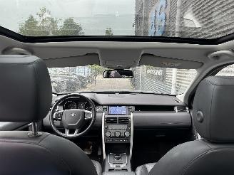 Land Rover Discovery Sport 2.0 TD4 PANO/CAMERA/LEDER/TREKHAAK/MERIDIAN/LED/RIJDBAAR! picture 12