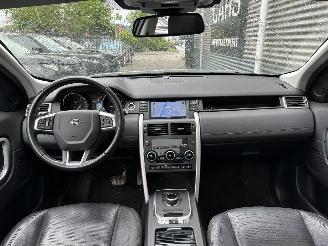 Land Rover Discovery Sport 2.0 TD4 PANO/CAMERA/LEDER/TREKHAAK/MERIDIAN/LED/RIJDBAAR! picture 13
