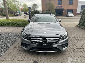 krockskadad bil auto Mercedes E-klasse 200 AMG PANO/LED/19INCH 2016/11