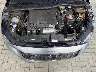 Peugeot 208 1.2 PureTech 101PK EAT8 Aut. Allure picture 35