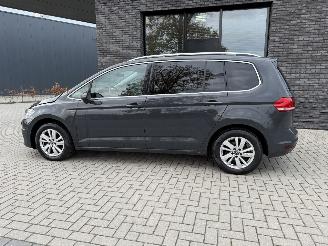 Volkswagen Touran FACELIFT 1.5 TSI 150PK DSG7 Highline 7-Personen picture 16