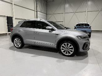 Damaged car Volkswagen T-Roc 1.5 TSI 150PK DSG7 R-Line 2025/7