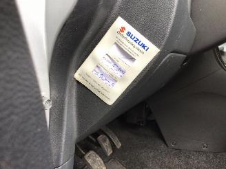 Suzuki Splash Splash 1.0 airco met zeer lichte schade en weinig km picture 10