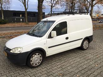 Opel Combo -C-VAN 1.6 benzine / lpg met lichte schade picture 4