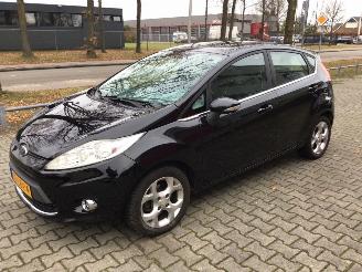Voiture accidenté Ford Fiesta Fiesta 1.2 TITANIUM uitvoering GEEN SCHADE 2010/3