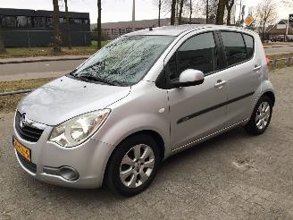 uszkodzony samochody osobowe Opel Agila Agila 1.2 edition met zeer lichte schade 2010/3