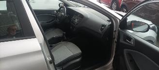 Hyundai I-20 Bj:03-2015 1.2-16v benzine Airco Elektrische ramen Elektrische-spiegels centrale vergrendeling met afstandsbediening picture 11