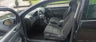 Volkswagen Golf 1.4-Benzine 80pk Climatecontrol CruiseControl Leren-Stuurwiel armsteun elek-ramen elektrische Spiegel Afneembare trekhaak Parkeersensoren mistlampen picture 13