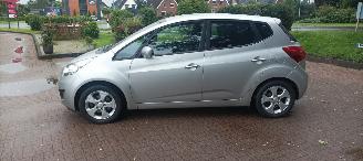 Coche accidentado Kia Venga Bj:08-2013 137000km 1.6-Dohc Automatik Climatecontrol Stoelverwarming Keyless entry armsteun voor Elektrische ramen Elektrische-spiegels met parkeerstand Trekhaak Parkeersensoren mistlampen 16 inch velgen 2013/8