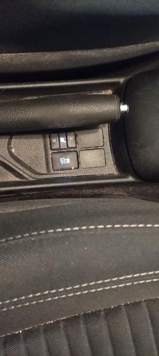 Toyota Yaris 1.5-Dual VVT-I 111pk 6-Versn Airconditioning stoelverwarming Multicolor Touchscreen Display met navi voorbereiding Achteruitrijcamera Mistlampen Toyota velgen Drivelane assistent Licht assistent picture 26